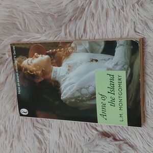 Vintage Classic Anne Of Island By L.M. Montgomery Adult Book Paperback